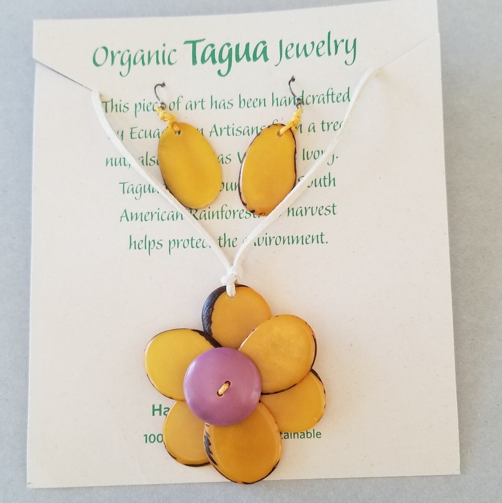 Tagua Nut Daisy Necklace & Earrings